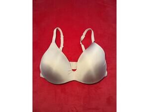 NWOT Skims Wireless Push Up Bra Color Clay Size 36DD